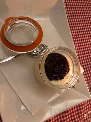 La Piccola Trattoria