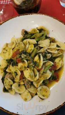 La Piccola Trattoria