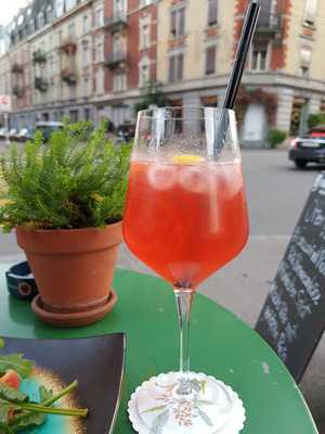 The High Heel Gourmet Cafe