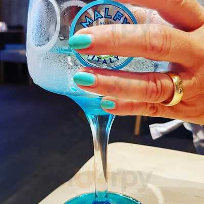 Prosit Cafe & Restaurant