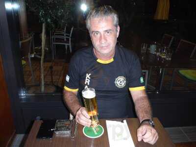 Kitchen & Bar At Courtyard