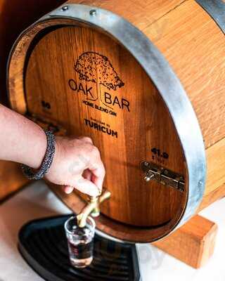Oak Bar