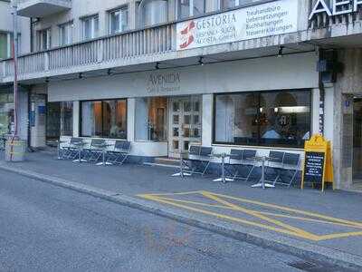 Avenida Cafe Restaurant