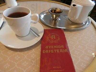 Avenida Cafe Restaurant