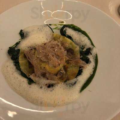 Gustav Café And Confiserie