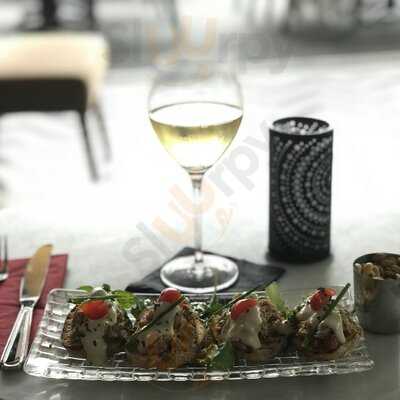 Cipriano - Wine & Ham