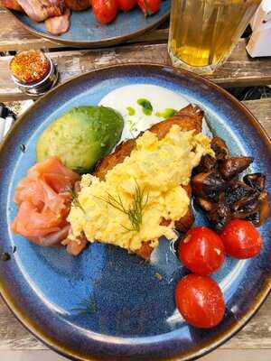 L'impression Cafe & Restaurant