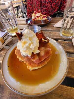 L'impression Cafe & Restaurant