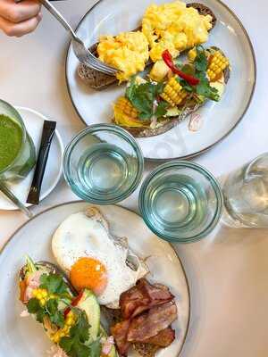 L'impression Cafe & Restaurant