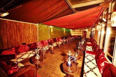 Le Colony Lounge Bar