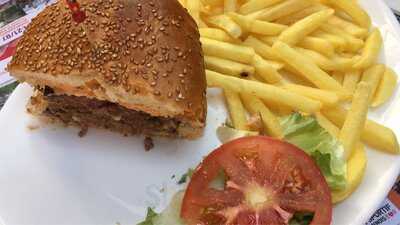 Sport's Cafe Le Zodiac