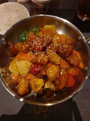 Takasan Teppan Yaki Et Sushi