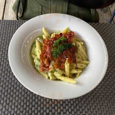 Restaurant & Pub Hirschen