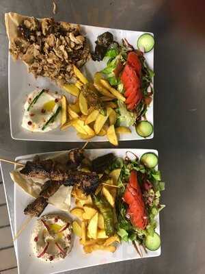 El Pharaon Restaurant & Shisha Lounge