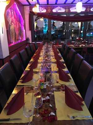 El Pharaon Restaurant & Shisha Lounge