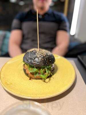 Wolf - Burger & Steak Bar