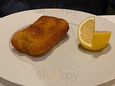 Rosaly's Restaurant & Bar