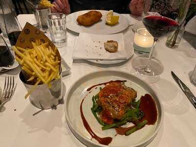 Rosaly's Restaurant & Bar