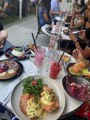 White Rabbit - Brunch & Co