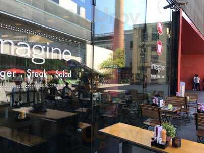 Imagine Im Zürcher Hauptbahnhof