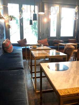 Palette Restaurant Café Bar