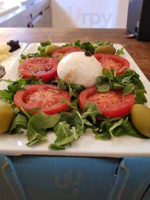 Genovas Fine Food & Beverage