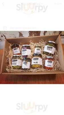 Genovas Fine Food & Beverage