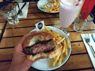 The Hamburger Foundation - Thf Paquis