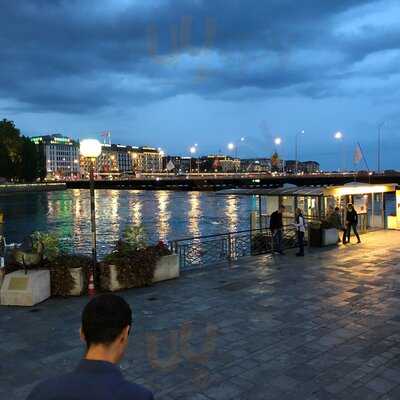 Leopard Lounge & Bar