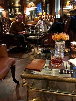 Leopard Lounge & Bar