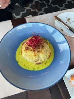 Windows Restaurant At Hotel D'angleterre