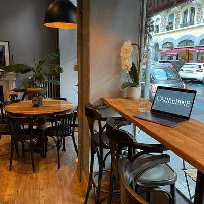 L'aubépine Café