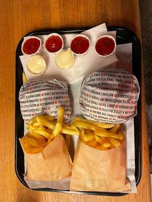 The Hamburger Foundation - Eaux-vives