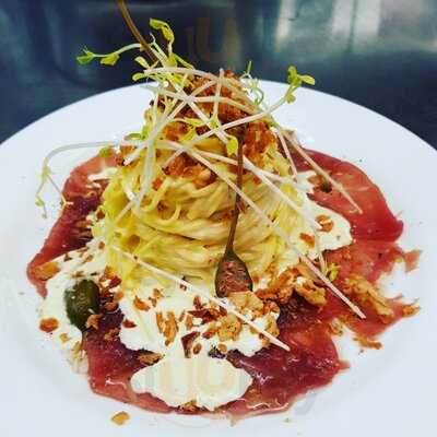 La Cantina Pizza & Cucina