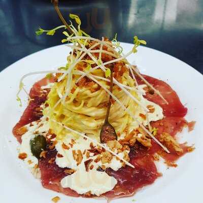 La Cantina Pizza & Cucina