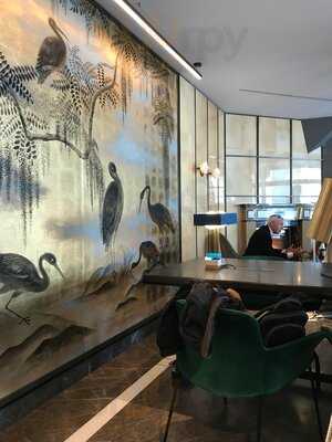 Barchetta Bar & Lounge