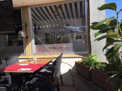 Fallender Brunnenhof