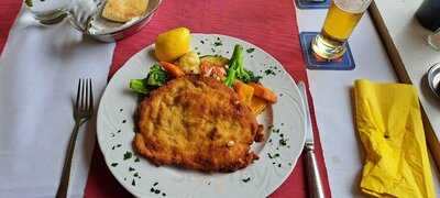 Fallender Brunnenhof