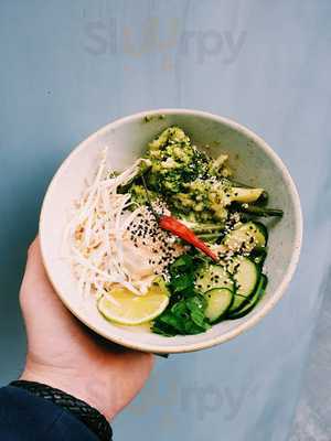 Chez Oskar - Bowls & Sandwiches