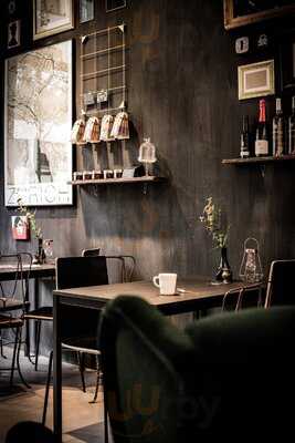 Say Chocolate Boutique & Café