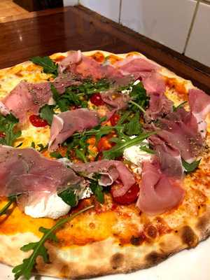 Le Grand Bleu Pizzeria