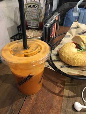 Bagel & Juice Factory