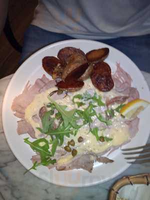 Bar Pavillon & Kitchen