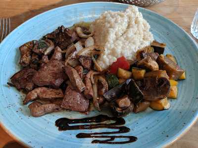 Quartier 5 River Bar