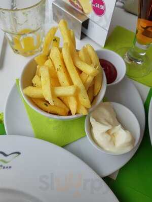 Sportsbar & Terrasse