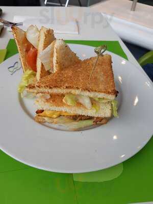 Sportsbar & Terrasse