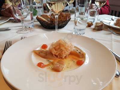 Les Fous De La Place