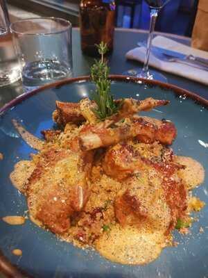 Art House Rooftop Bar & Lounge