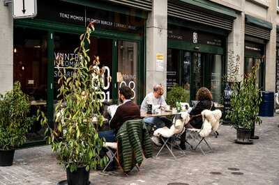 8001 Bar & Lunch Spot