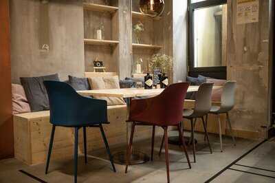 8001 Bar & Lunch Spot